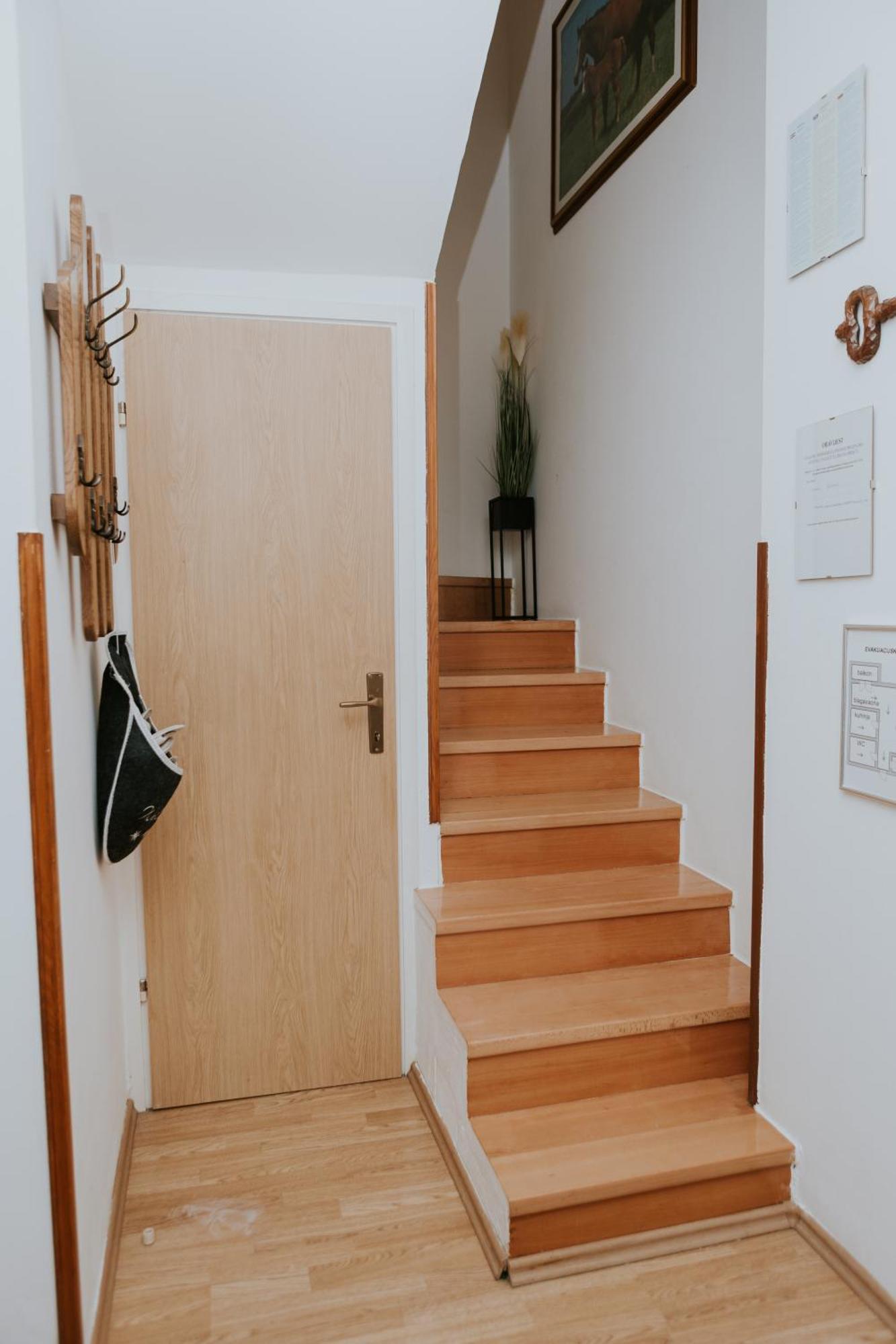 Apartman Antonio Gospić Buitenkant foto