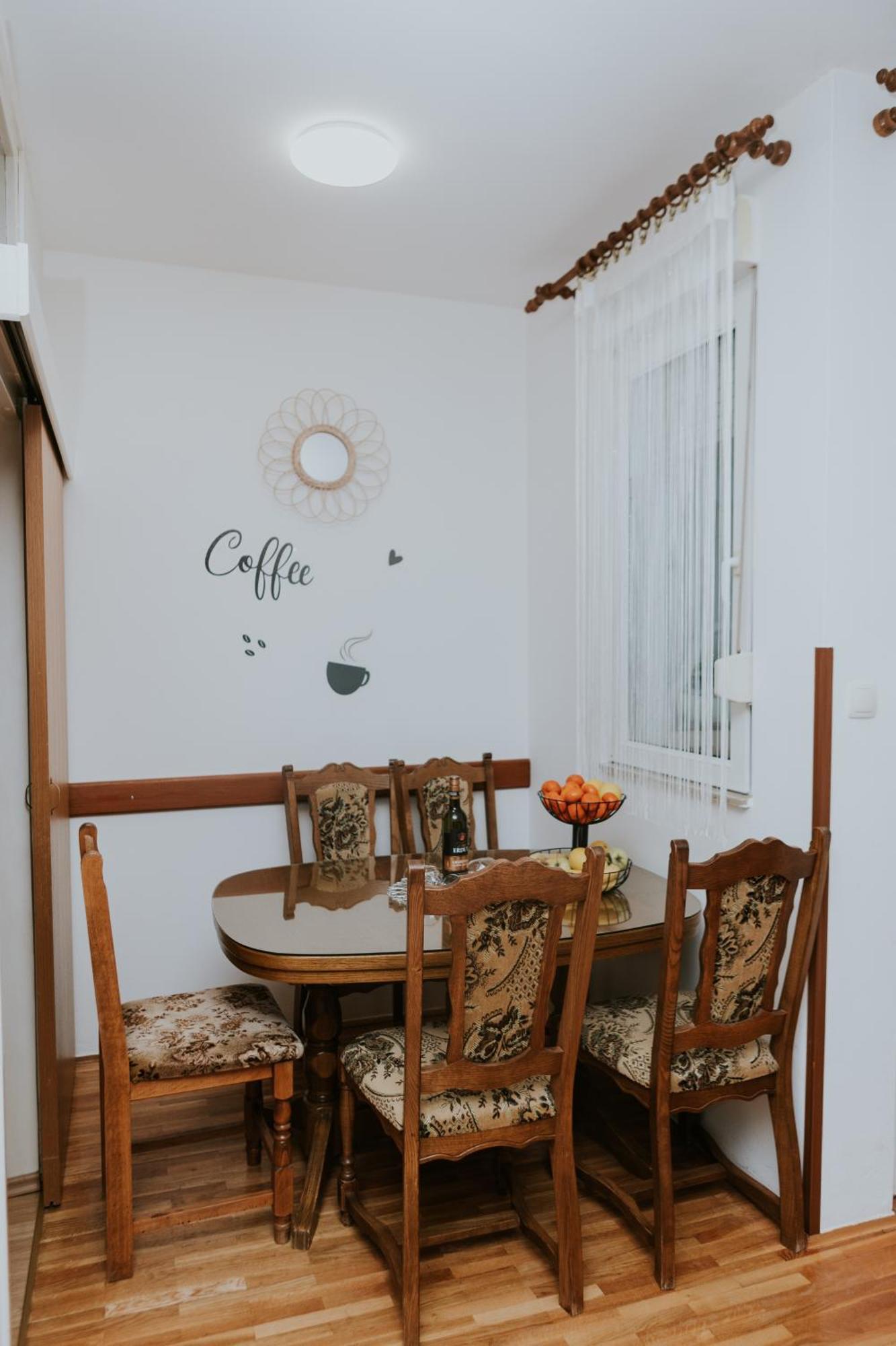 Apartman Antonio Gospić Buitenkant foto